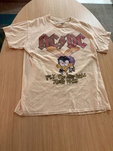 Camiseta gráfica AC/DC Fly On the Wall Tour 1985 adulto mediana crema blanco roto - Imagen 1 de 3