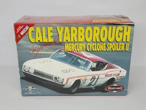 1/25 Polar Lights Cale Yarborough 1969 Mercury Cyclone Spoiler II Model Sealed - Picture 1 of 7