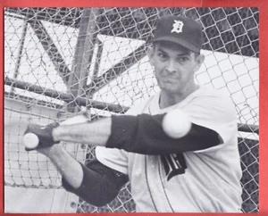 1963   DETROIT TIGERS   8.2 X 10   TYPE 1   GLOSSY    DON BUDDIN - Picture 1 of 2