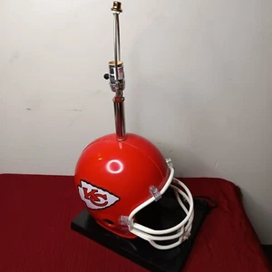 Vintage Kansas City Chiefs Football Helm Tischlampe schwer zu finden getestet funktioniert - Bild 1 von 19