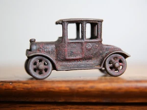 VINTAGE ARCADE FORD MODEL T CAST IRON CAR ANTIQUE TOY RED PAINT PARTS REPAIR - Picture 1 of 8