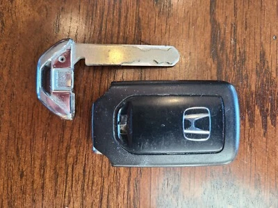 原始设备制造商 2017 - 2019 年本田 RIDGELINE 智能钥匙 KEYLESS 遥控入口钥匙 FOB  — 第 1/3 张图片