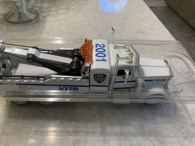 Jada Toys Peterbilt 1:32 NYPD New York Police  Tow Truck 2001 Near Mint - Image 1 of 4