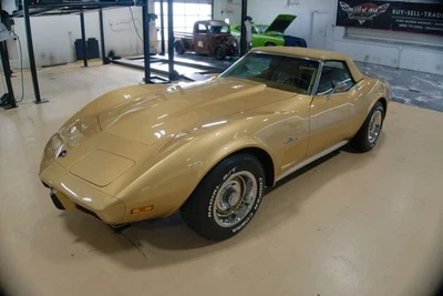 Chevrolet Corvette 1975  Foto 1 de 4