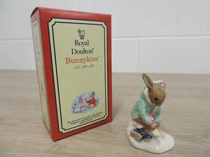 Royal Doulton Bunnykins Girl Skater 1995 DB 153 Boxed Ceramic Bunny Figur - Bild 1 von 6