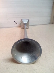 2009 Peterbilt 388 Hadley 24" Air Horn, Chrome - Picture 1 of 5
