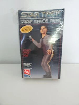 STAR TREK 1995 DEEP SPACE NINE Odo AMT ERTL MODEL NEW  - Image 1 of 4