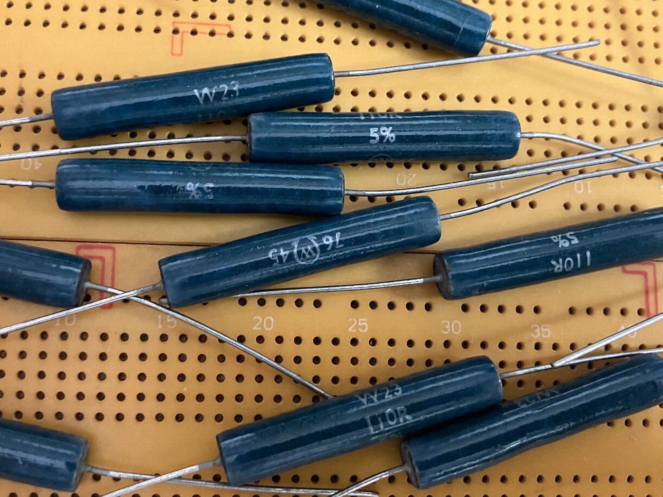1R 82R 110R 2.2k Ohm 10.5W 5% WELWYN W23 Vitreous Enamel Wirewound Resistors - Image 1 of 1