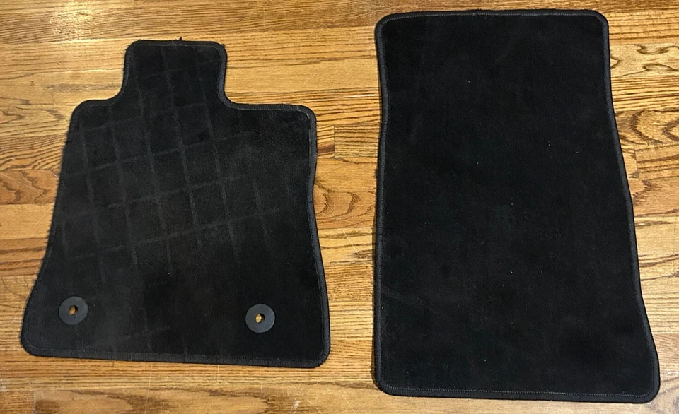 Alfombrillas de repuesto negras para Chevrolet Camaro 2016-2017 OEM Foto 1 de 4