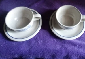  Vintage Pfaltzgraff Yorktowne Coffee/Tea Mugs & Saucers Stoneware Lot of 4  - Bild 1 von 9