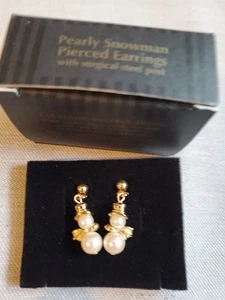 Vintage Avon 1997 Pearly Snowman Pierced Earrings NIB - Picture 1 of 11