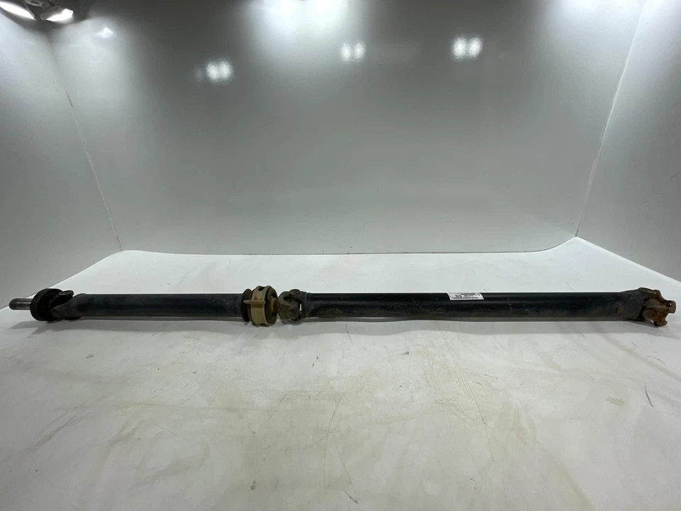 Se adapta a Toyota Tacoma 2016-2023 4x2 3,5 L doble cabina eje de transmisión trasero caja de 5" OEM Foto 1 de 4