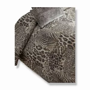 $1253 OLIVIA QUIDO Brown 3-Piece Wild Jungle Animal Print King Bed Comforter Set - Picture 1 of 6