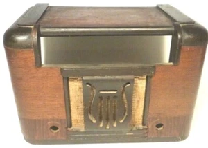parte da tavolo vintage ADMIRAL 4202-B6: GUSCIO IN LEGNO con PANNO GRIGLIA 12 X 8 X 8" - Foto 1 di 8
