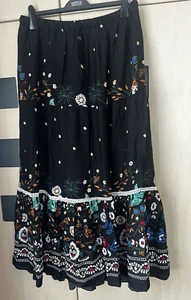 La Marey Curve ONe Size Black Floral Tiered Maxi Maxi Skirt. Gypsy boho NWT - Picture 1 of 7