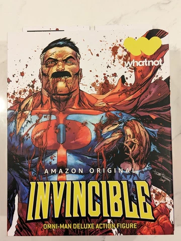 INVINCIBLE Action Figure Battle Damage Tyler Kirkham Exclusive - Omni-man Cover