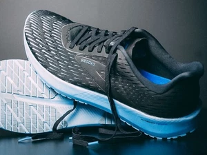 Talla 9 - Brooks Hyperion Tempo Negro Azul - Imagen 1 de 5