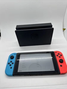 Nintendo Switch HAC-001 (solo console + dock) testata/funzionante - Foto 1 di 15