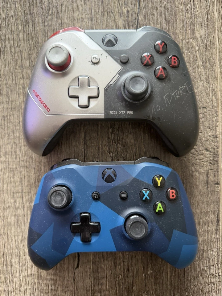 Controladores Microsoft Xbox (Lote de 2) (Problemas de Joystick-LEER) Foto 1 de 1