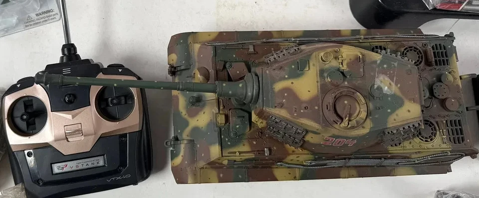 VSP Radio Controlled 1:24 Scale  King Tiger Battle Tank~w/CONTROLLER - Image 1 of 1