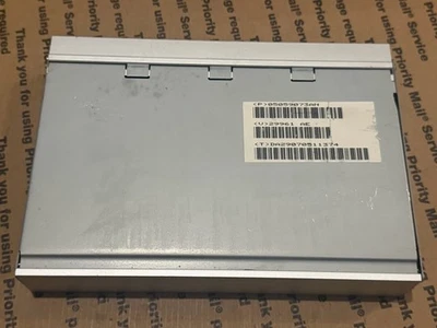 Amplificador de radio OEM 05059073AN 2005 Jeep Grand Cherokee Chrysler Foto 1 de 4