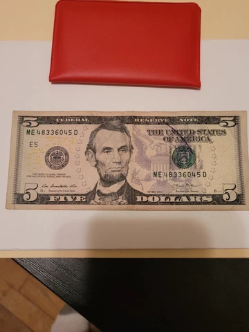 2013 bill 5 dollar bill with large purple ink smear on the front, circulated con Cover
