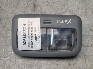 TOYOTA YARIS 2005-2013 LUCE LETTURA TETTO INTERNO 81260-0D030 - Foto 1 di 7