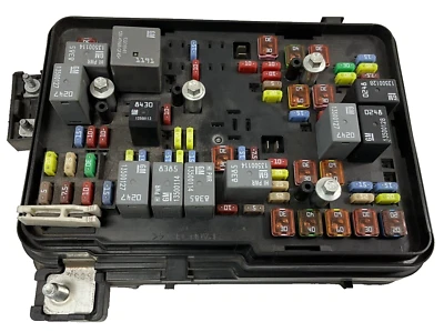 GMC Terrain 2013 caja de fusibles caja de fusibles módulo de relé OEM # 2292976301 Foto 1 de 4