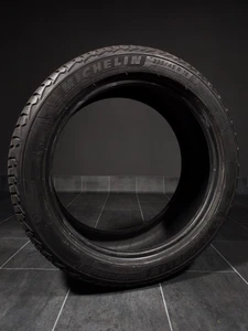 1 Winterreifen 235/45R18 98V Michelin Pilot Alpin 5 DOT 1319 6,3mm - Bild 1 von 2