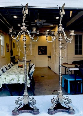 Par de candelabros franceses del siglo XIX estilo renacentista bronce dorado cigüeña Foto 1 de 4