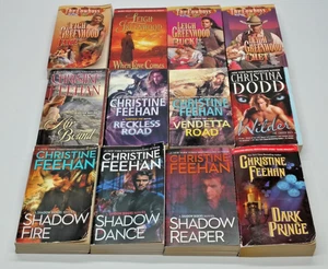 12x Bulk Lot | Leigh Green Wood and Christine Feehan Romance Novels - Foto 1 di 23