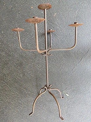 VINTAGE ANTIQUE SINGLE 33" CALIFORNIA MISSION WROUGHT IRON 5 CANDLE CANDALABRA - Image 1 of 4