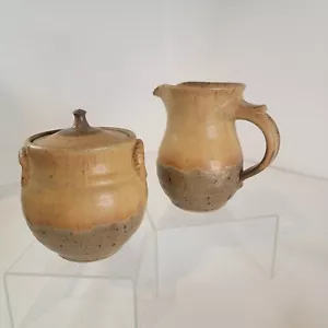 Vintage Village Steinzeug Studiokeramik Colby signiert Sahne und Zucker Set gesprenkelt - Bild 1 von 9