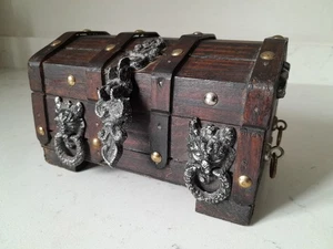 Vintage Gothic Style Wooden Lion Head Treasure Chest Wooden MCM Jewelry Box - Picture 1 of 14