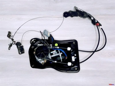 2004-2010 TOYOTA SIENNA XLE LIMITED REAR RIGHT SLIING DOOR MOTOR WITH CABLES OEM - Image 1 of 4