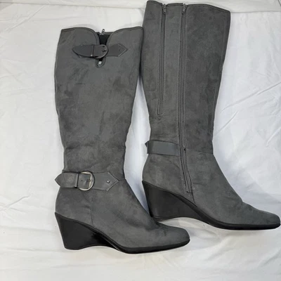 Botas de cuña A2 By Aerosoles gris gamuza cremallera hasta la rodilla 10 Foto 1 de 4