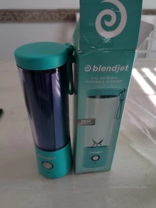 BlendJet Original Licuadora Portátil Viaje Recargable a Mano Tarro 20oz Verde Menta - Imagen 1 de 1