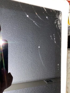  Microsoft Surface 2 32GB, Wi-Fi, 10.6in - Magnesium only works when it charging - Picture 1 of 3