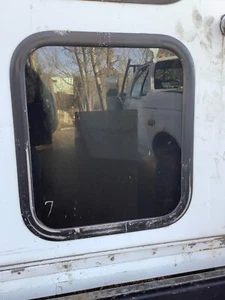 GOSHEN SHUTTEL/WHEELCHAIR BUS REAR DOOR LOWER BLACK TINTED GLASS 22W BY 34 3/4H - Bild 1 von 5