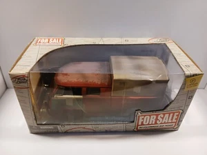 Jada Toys For Sale 1:24 Scale '63 VOLKSWAGEN BUS PICKUP Diecast - Picture 1 of 5