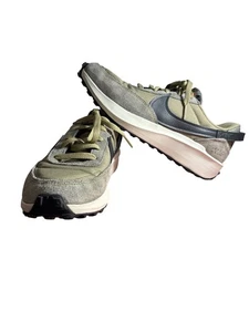 Nike Waffle Debut SE 'Neutral Olive Dark Stucco' Men's Sz 9 Sneakers Camo Green - Picture 1 of 16