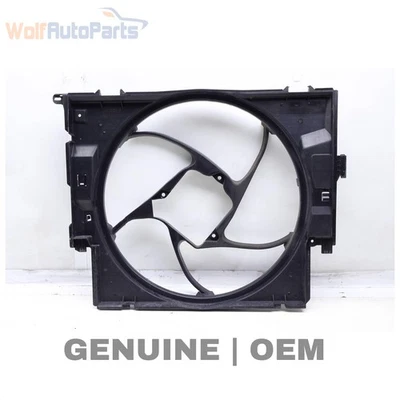 2013-2016 BMW 328I XDRIVE F30 - Carcaça do ventilador de refrigeração elétrica do radiador 7640649 - Imagem 1 de 4