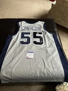 Camiseta Mitchell and Ness firmada por Dikembe Mutombo Georgetown con certificación PSA ADN XL - Imagen 1 de 9