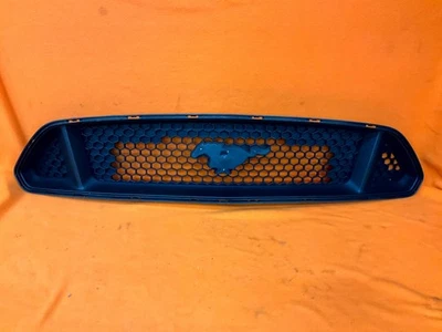 Ford Mustang GT 2015-2017 parrilla superior delantera con emblema FR3B-8200-BGW OEM Foto 1 de 4