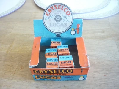 Vintage counter display box Cryselco Lucas car bulbs 12 V 6 W - Image 1 of 4