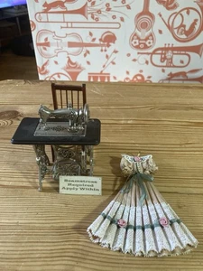 Dollhouse 1/12 Scale Sewing Machine And Accessories Sewing Station - Picture 1 of 12
