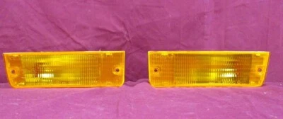NOS OEM Dodge Shadow Front Bumper Park Lamp/Turn Signal 1992 - 94 PAIR - Image 1 of 4
