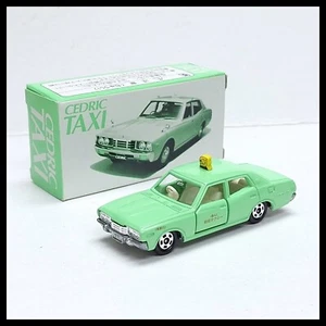 TOMICA Nissan Cedric 2800 SGL Taxi 1/65 TOMY NEW MADE IN JAPAN - Picture 1 of 8
