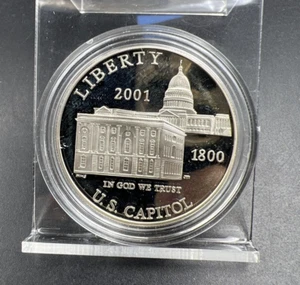 2001 P $1 Capitol visitors Silver Commemorative Dollar Coin GEM Proof in Cap #B - Picture 1 of 4