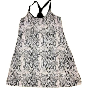 Women's Secret Treasures Size M Nightgown Lingerie Pink Animal Print Sleepwear - Picture 1 of 8